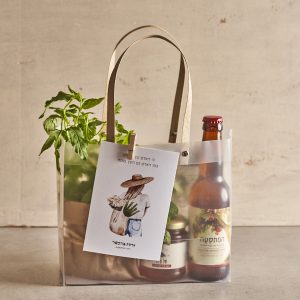 מארז תודה - תוצרת דרומית מהדרום והעוטף עם דבש , ריבה ומוצרים בעבודת יד.