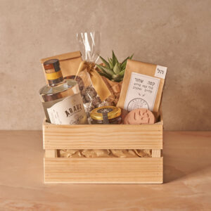 מארז ארגז ערבה - תוצרת מקומית מהדרום והעוטף עם דבש ומוצרים מחקלאים.